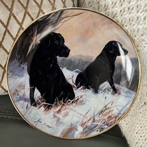 Winter Watch LABRADOR RETRIEVERS Royal Doulton ENGLAND John Trinkett PLATE